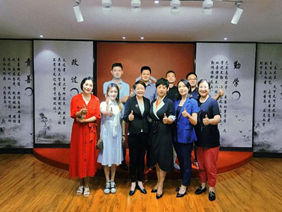 江西新商界85班首次班委會(huì )在恒實(shí)股份圓滿(mǎn)舉行